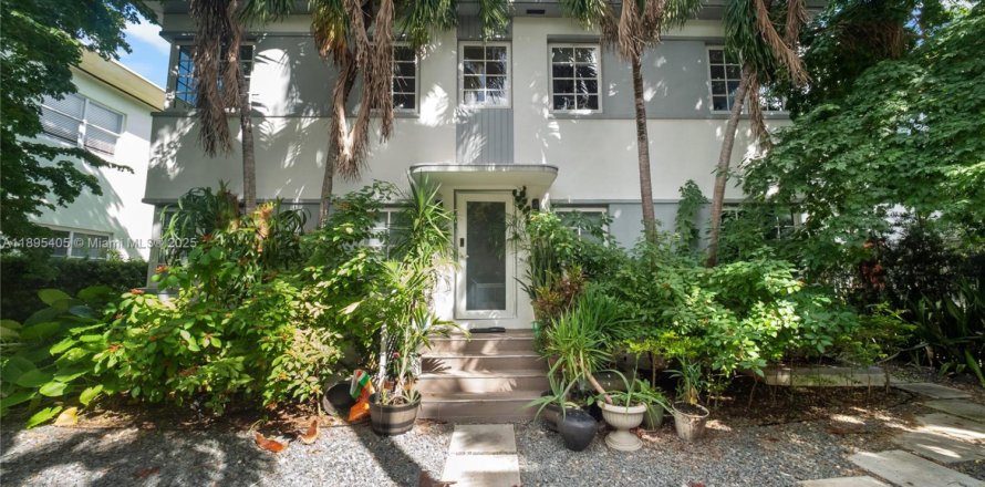 Condo in Miami Beach, Florida, 1 bedroom  № 1947232