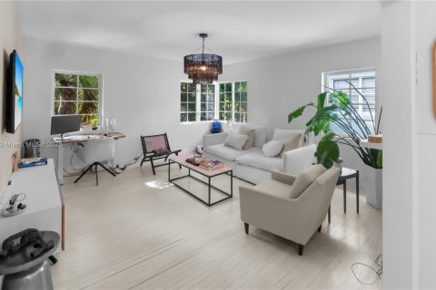 Condo in Miami Beach, Florida, 1 bedroom  № 1947232 - photo 3