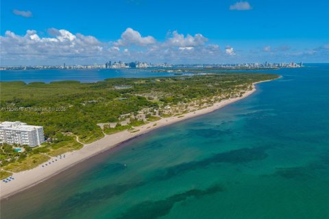 Condo in Key Biscayne, Florida, 3 bedrooms  № 1955199 - photo 26