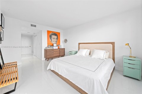 Condo in Key Biscayne, Florida, 3 bedrooms  № 1955199 - photo 8