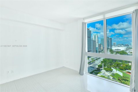 Condo in Miami, Florida, 3 bedrooms  № 2052842 - photo 22