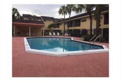 Condo in Coral Springs, Florida, 1 bedroom  № 2083817 - photo 15