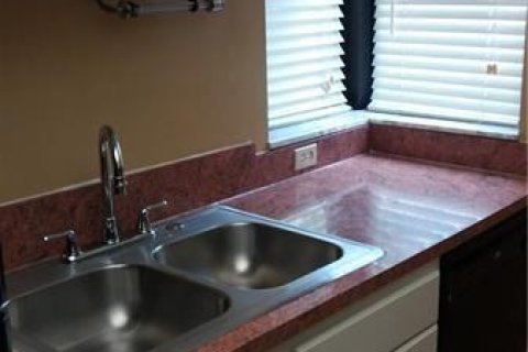Condo in Coral Springs, Florida, 1 bedroom  № 2083817 - photo 3