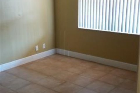 Condo in Coral Springs, Florida, 1 bedroom  № 2083817 - photo 11