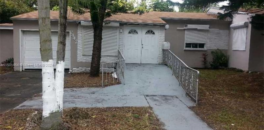 Villa ou maison à Hollywood, Floride 1 chambre, 83.61 m2 № 1705806