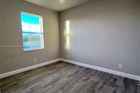 Купить виллу или дом в Лабель, Флорида 8 комнат, 142.7м2, № 1977875 - фото 15