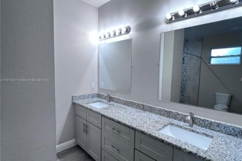 Купить виллу или дом в Лабель, Флорида 8 комнат, 142.7м2, № 1977875 - фото 12