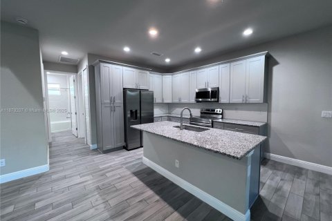 Купить виллу или дом в Лабель, Флорида 8 комнат, 142.7м2, № 1977875 - фото 7