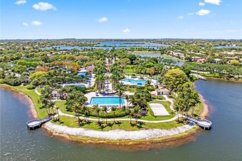 House in Pembroke Pines, Florida 4 bedrooms, 131.55 sq.m. № 2065291 - photo 25