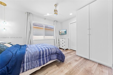 House in Pembroke Pines, Florida 4 bedrooms, 131.55 sq.m. № 2065291 - photo 10