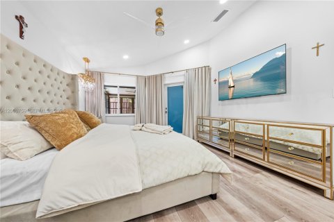 House in Pembroke Pines, Florida 4 bedrooms, 131.55 sq.m. № 2065291 - photo 18