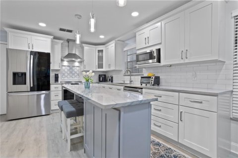 House in Altamonte Springs, Florida 3 bedrooms, 146.97 sq.m. № 1771885 - photo 8