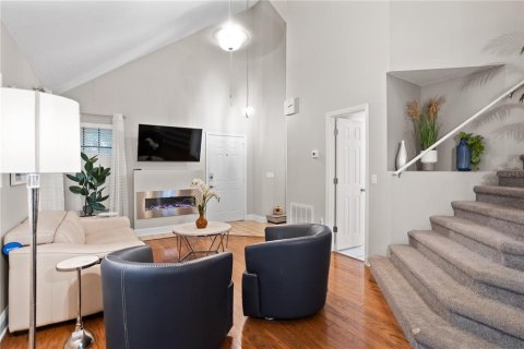 House in Altamonte Springs, Florida 3 bedrooms, 146.97 sq.m. № 1771885 - photo 5