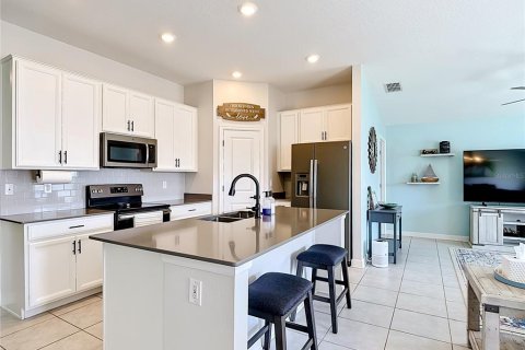 House in Davenport, Florida 3 bedrooms, 146.79 sq.m. № 2100333 - photo 9