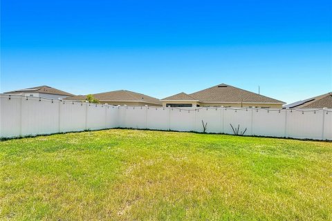 House in Davenport, Florida 3 bedrooms, 146.79 sq.m. № 2100333 - photo 25