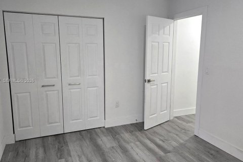 Villa ou maison à louer à Miami, Floride: 3 chambres, 111.48 m2 № 2084854 - photo 15