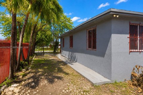 Villa ou maison à louer à Miami, Floride: 3 chambres, 111.48 m2 № 2084854 - photo 22