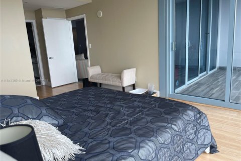 Condominio en alquiler en Miami, Florida, 2 dormitorios, 107.58 m2 № 1852232 - foto 11