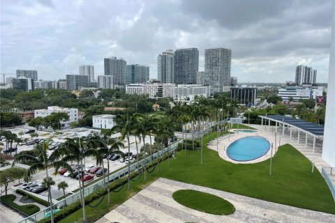 Condominio en alquiler en Miami, Florida, 2 dormitorios, 107.58 m2 № 1852232 - foto 19