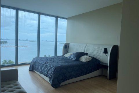 Condominio en alquiler en Miami, Florida, 2 dormitorios, 107.58 m2 № 1852232 - foto 10