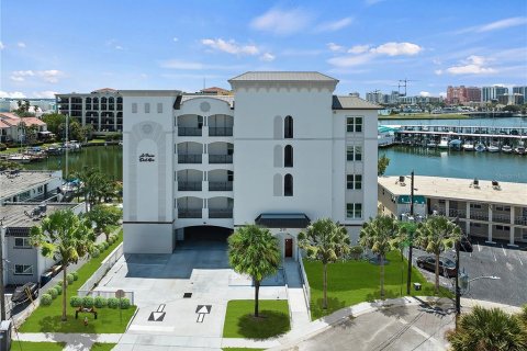 Condo in Clearwater, Florida, 3 bedrooms  № 1087331 - photo 4