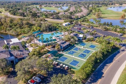 Condo in Sun City Center, Florida, 2 bedrooms  № 1837867 - photo 29