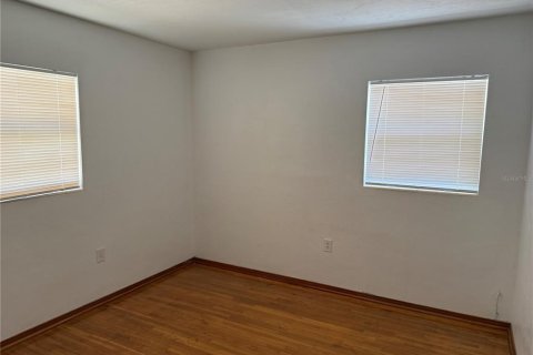 House in Clermont, Florida 3 bedrooms, 87.14 sq.m. № 2105162 - photo 16