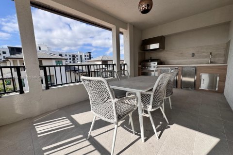 Adosado en URBANA en Doral, Florida 3 dormitorios, 219.81 m2 № 1998660