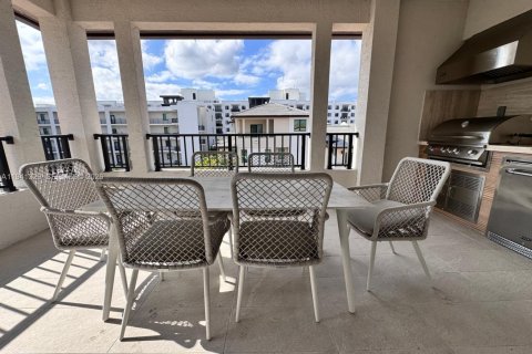 Adosado en venta en Doral, Florida, 3 dormitorios, 219.81 m2 № 1998660 - foto 2