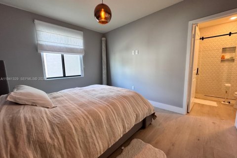 Adosado en venta en Doral, Florida, 3 dormitorios, 219.81 m2 № 1998660 - foto 12