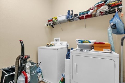 Adosado en venta en Kissimmee, Florida, 3 dormitorios, 187.29 m2 № 1827183 - foto 18