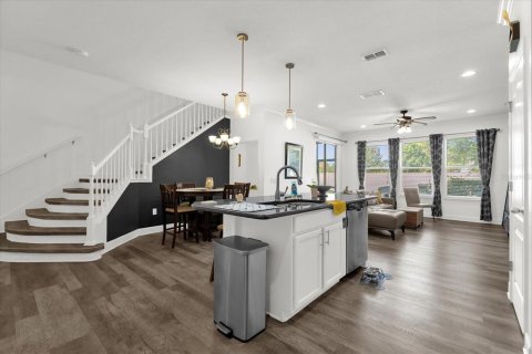 Adosado en venta en Kissimmee, Florida, 3 dormitorios, 187.29 m2 № 1827183 - foto 10