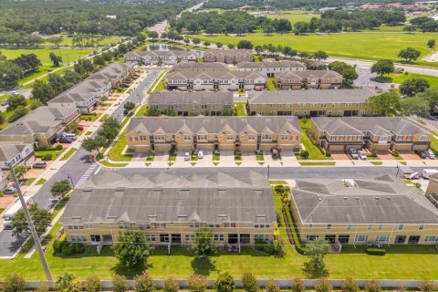 Adosado en venta en Kissimmee, Florida, 3 dormitorios, 187.29 m2 № 1827183 - foto 28