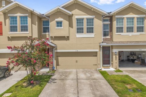 Adosado en venta en Kissimmee, Florida, 3 dormitorios, 187.29 m2 № 1827183 - foto 1