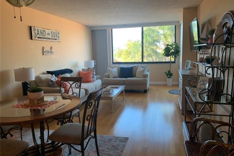 Copropriété à louer à Saint Petersburg, Floride: 1 chambre, 72.46 m2 № 1571020 - photo 2