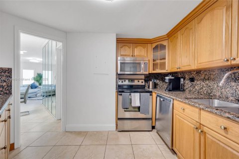 Copropriété à vendre à Miami, Floride: 2 chambres, 91.97 m2 № 1985257 - photo 17