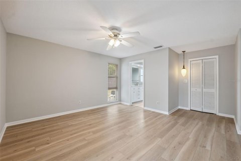House in Largo, Florida 5 bedrooms, 251.95 sq.m. № 1810682 - photo 22