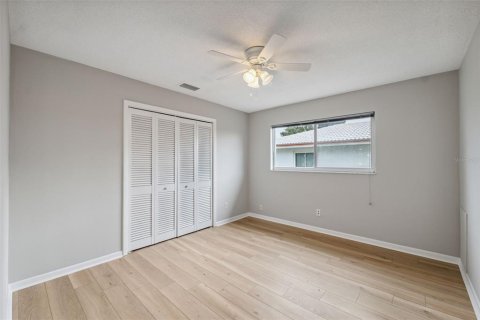 House in Largo, Florida 5 bedrooms, 251.95 sq.m. № 1810682 - photo 25