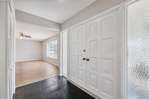 House in Largo, Florida 5 bedrooms, 251.95 sq.m. № 1810682 - photo 7