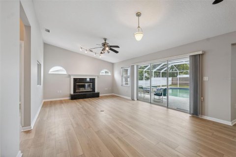 House in Largo, Florida 5 bedrooms, 251.95 sq.m. № 1810682 - photo 18