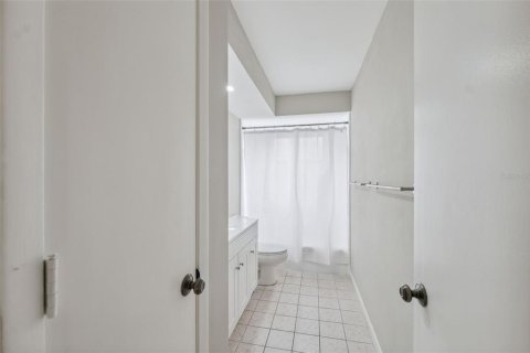 House in Largo, Florida 5 bedrooms, 251.95 sq.m. № 1810682 - photo 27