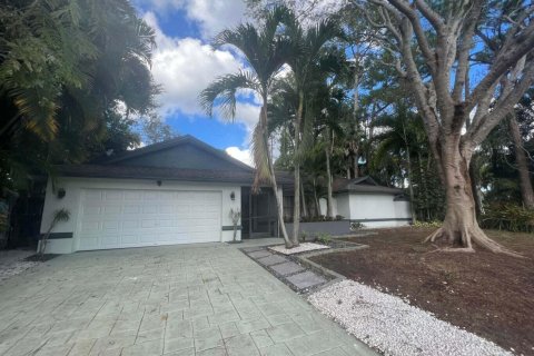 House in Wellington, Florida 5 bedrooms, 230.21 sq.m. № 2240217