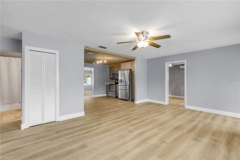 Villa ou maison à vendre à New Smyrna Beach, Floride: 3 chambres, 144.46 m2 № 2229393 - photo 12