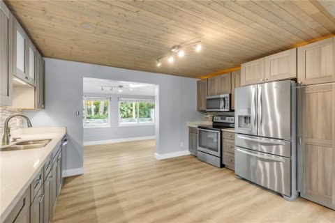 Villa ou maison à vendre à New Smyrna Beach, Floride: 3 chambres, 144.46 m2 № 2229393 - photo 16