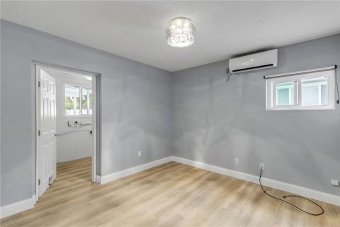 Villa ou maison à vendre à New Smyrna Beach, Floride: 3 chambres, 144.46 m2 № 2229393 - photo 28