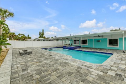 Villa ou maison à vendre à New Smyrna Beach, Floride: 3 chambres, 144.46 m2 № 2229393 - photo 4