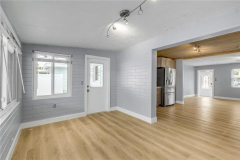 Villa ou maison à vendre à New Smyrna Beach, Floride: 3 chambres, 144.46 m2 № 2229393 - photo 25
