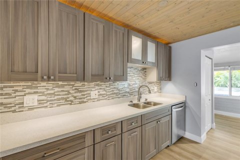 Villa ou maison à vendre à New Smyrna Beach, Floride: 3 chambres, 144.46 m2 № 2229393 - photo 17