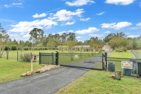 House in Lakeland, Florida 3 bedrooms, 201.88 sq.m. № 1533741 - photo 9