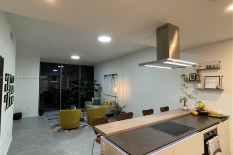 Купить кондоминиум в Майами, Флорида 1 спальня, 76.46м2, № 2053956 - фото 10